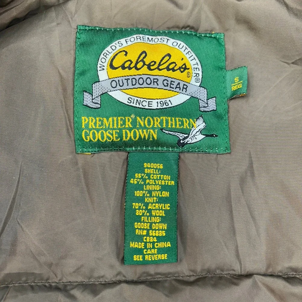 Cabelas Real Tree Hardwoods Camo Bomber Jacket Men Small Goose Down Hunting Coat